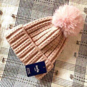 ⭐️⭐️ FLASH SALE!! ⭐️⭐️ Pom Hat ~~ Handknit ~ Soft & Cozy! ~ NORLA ~ Canada